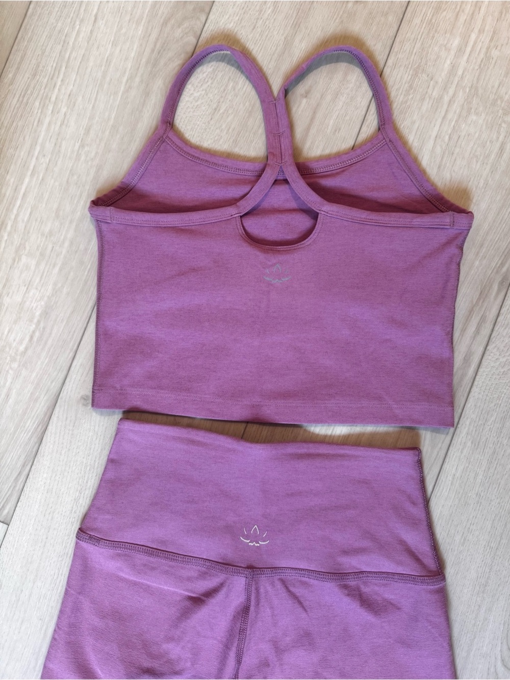 Beyond Yoga Spacedye Slim Racerback Cropped Tank & Midi Leggings Full Set - Picture 6 of 8